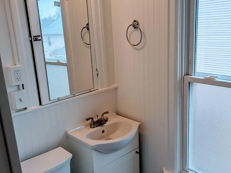 1024 Chester St SE #2 — Photo 6