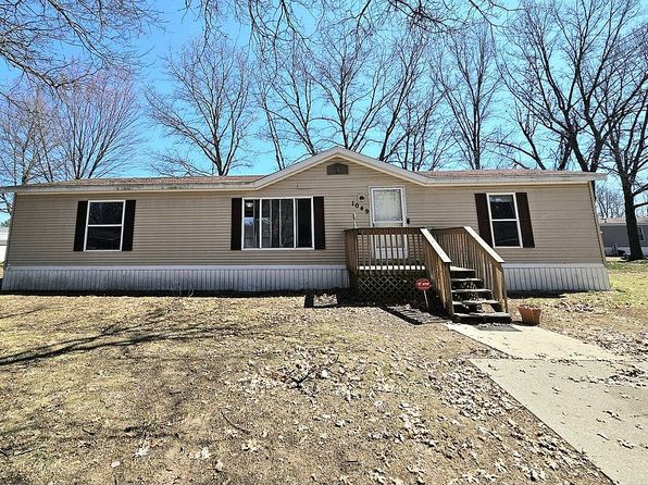 1049 Barberry Rd