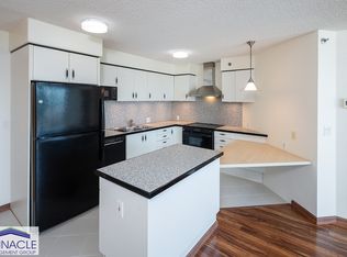 801 S King St APT 1706, Honolulu, HI 96813