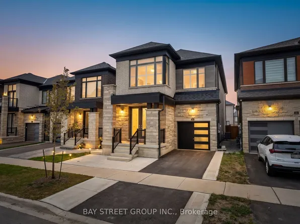 62 Minnock St, Caledon, ON L7C 4K9