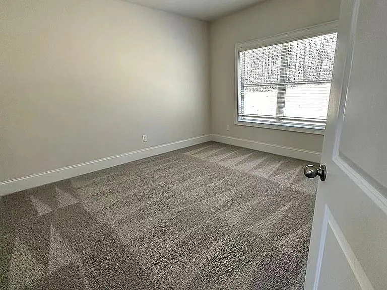 1850 Silver Crest Way — Photo 16