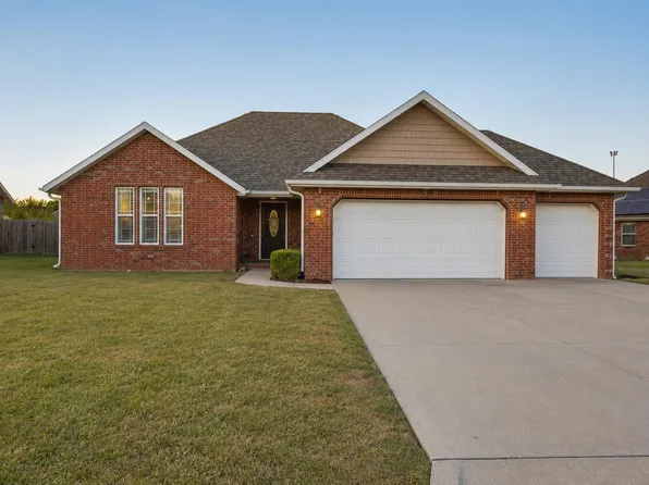 209 Sparrow Lane, Willard, MO 65781