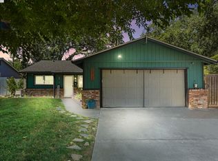 5913 Woodleigh Dr, Carmichael, CA