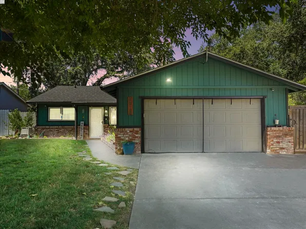5913 Woodleigh Dr, Carmichael, CA 95608