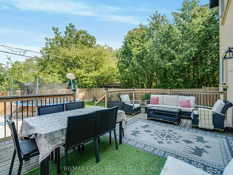 49 Kenton Dr — Photo 46