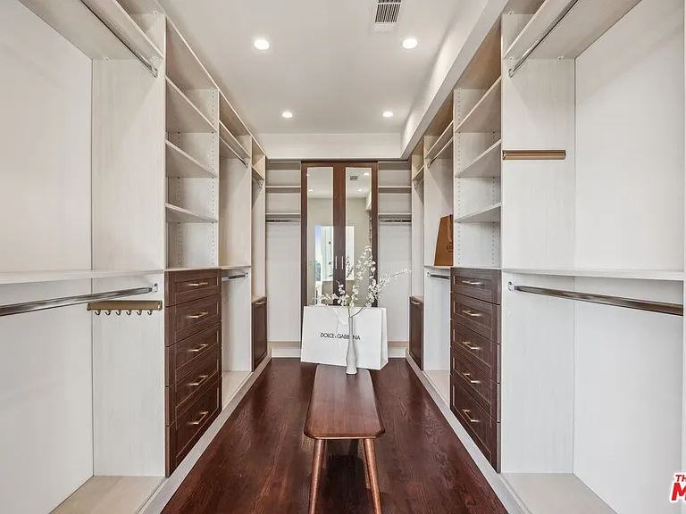 2411 Mount Olympus Dr — Photo 36