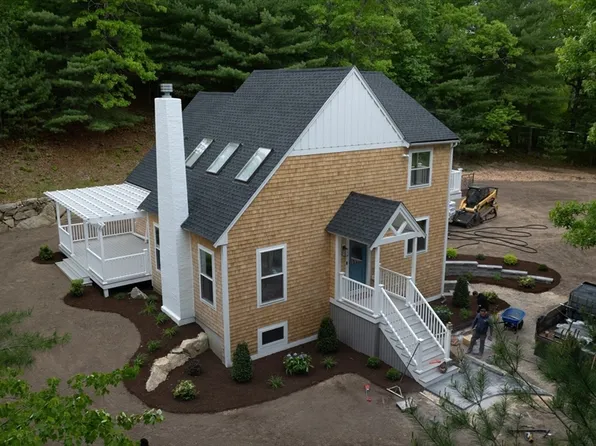 93 Hollis Rd, Plymouth, MA 02360