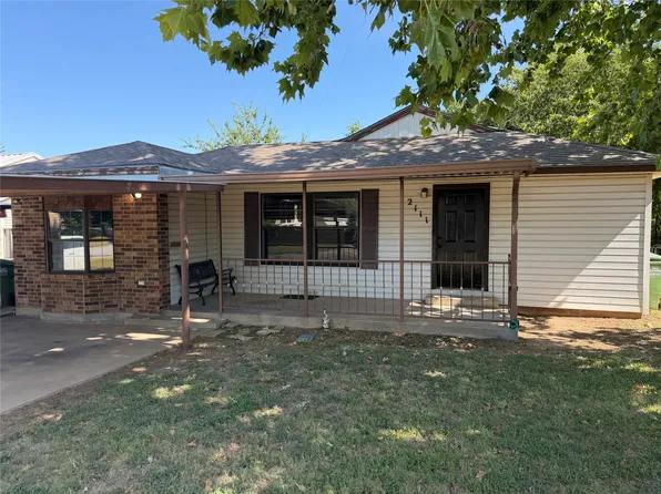 2111 SE 19th St, Mineral Wells, TX 76067