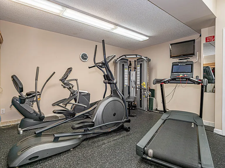 3939 Ocean Dr #408C — Photo 24
