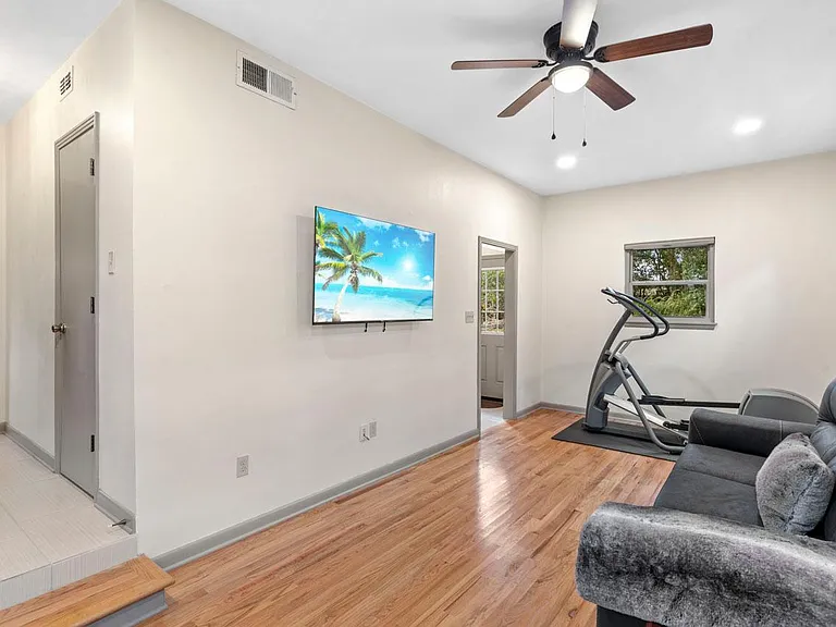2306 Pontiac Dr — Photo 16