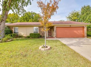 7517 Echo Hill Dr, Watauga, TX 76148