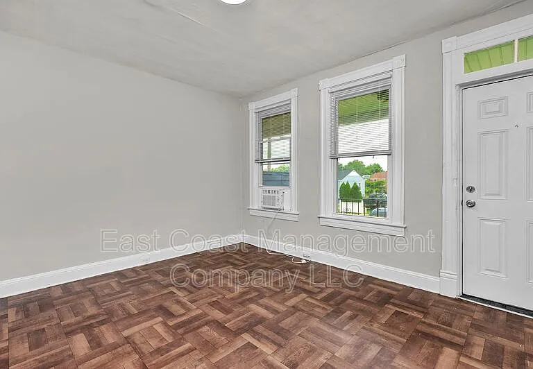 4008 Primrose Ave #1A — Photo 3