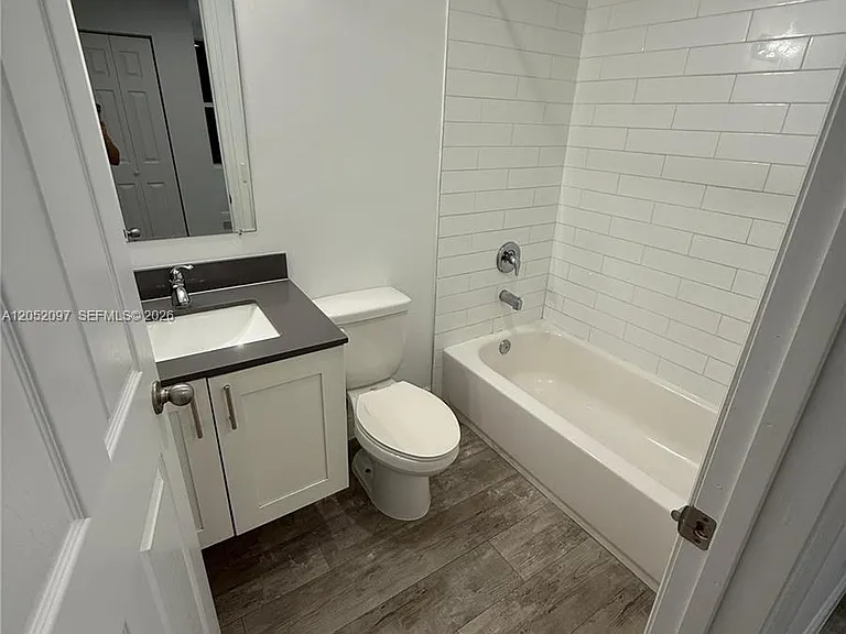 5131 NW 5th Ave #0 — Photo 2