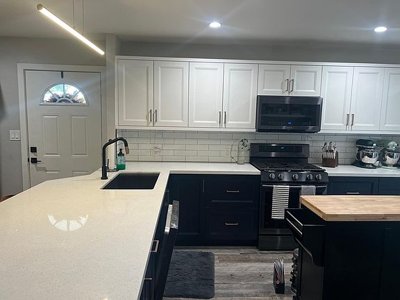 4th image of 2507 E Manhatton Dr