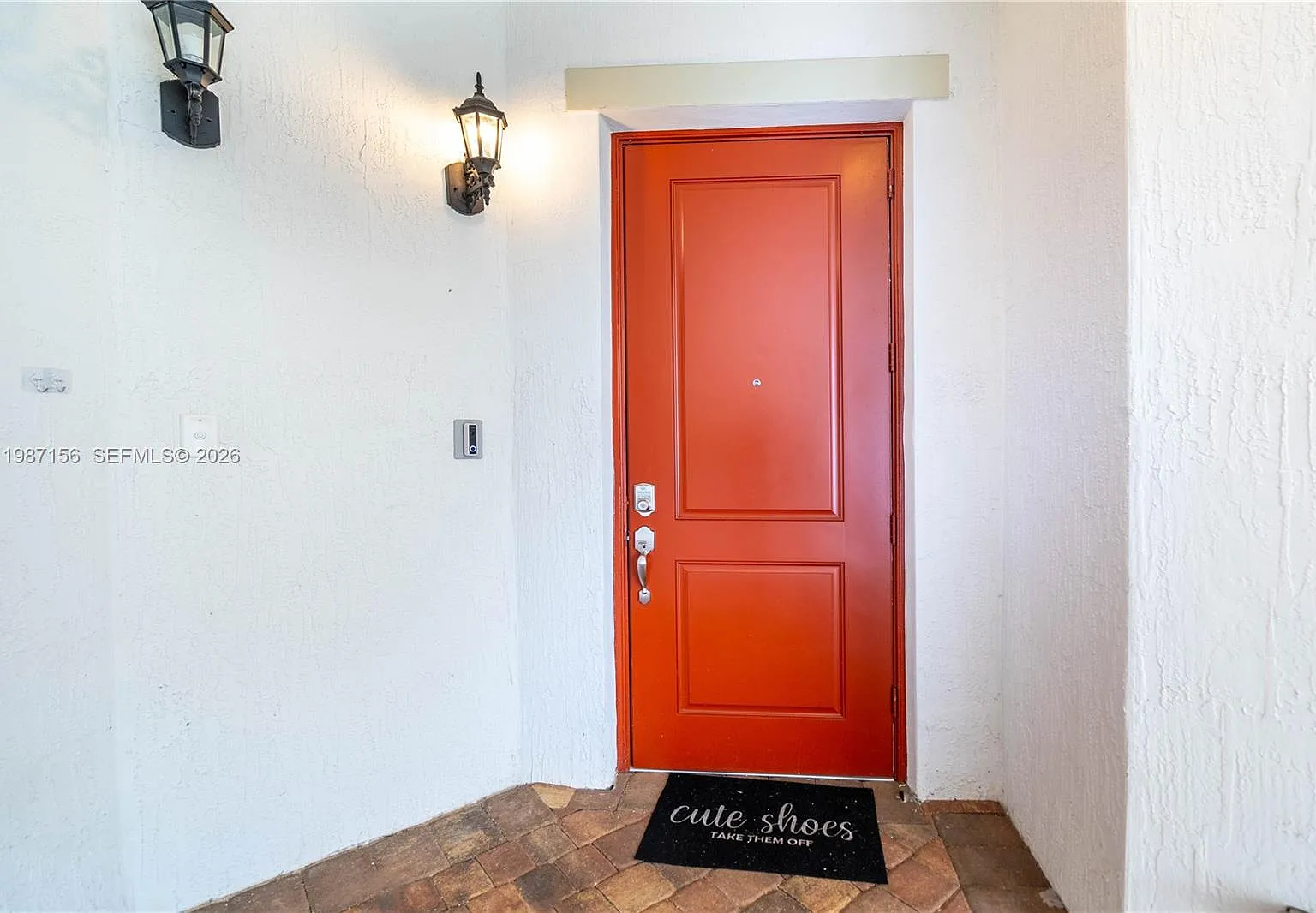 Pembroke Lakes South — Photo 3