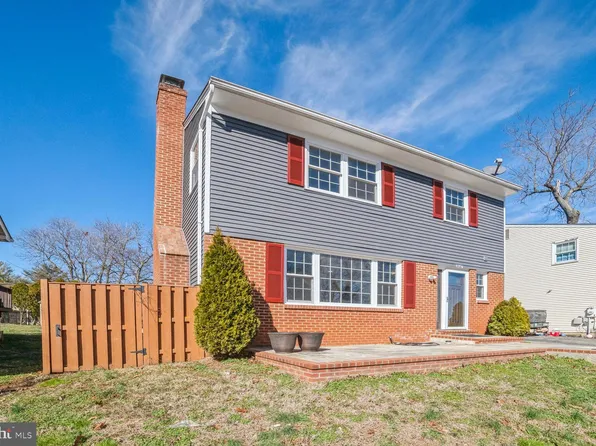 18027 Snow Creek Dr, Gaithersburg, MD 20877