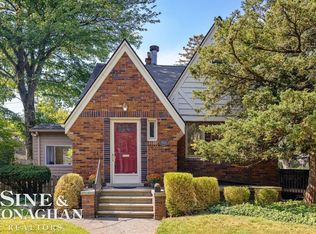 861 Notre Dame St, Grosse Pointe, MI 48230