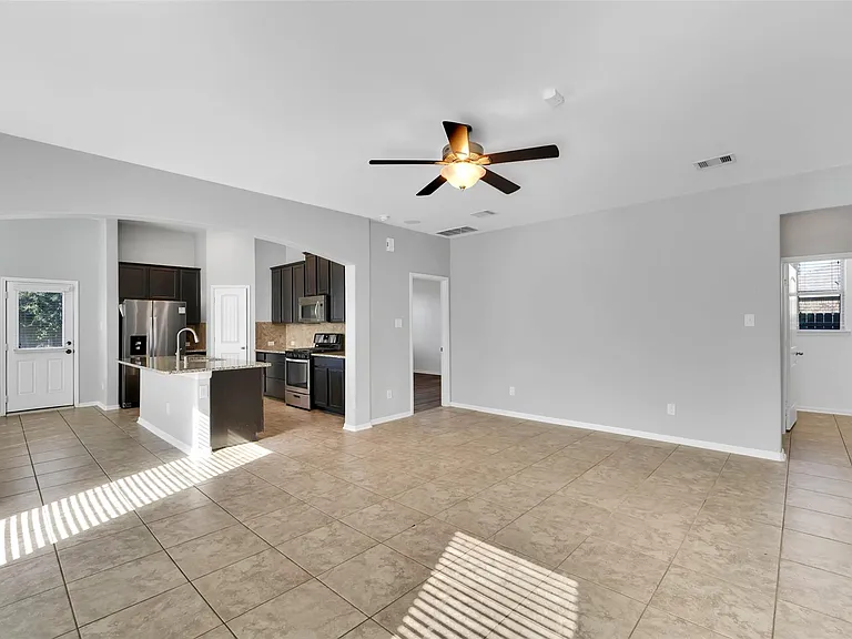 5407 Baronet Dr — Photo 7