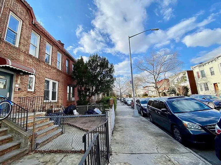 384 Rutland Rd #2R — Photo 7