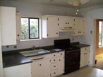 5th image of 1231 E 64th St