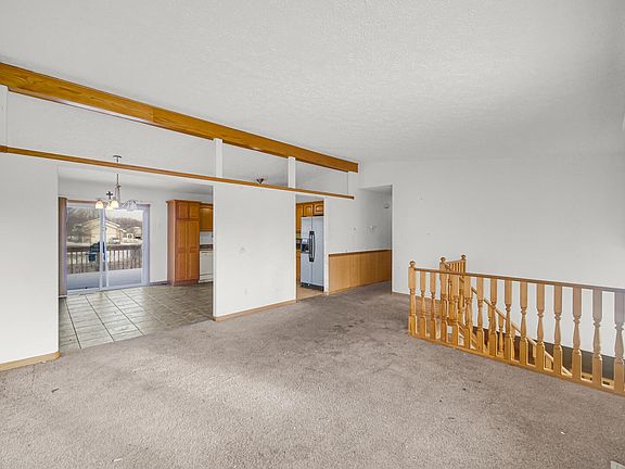 3rd image of 7396 Kestrel St