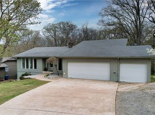 9 Ridgewell Ln, Bella Vista, AR 72715
