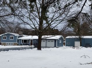 2S643 Nelson Lake Rd, Batavia, IL 60510