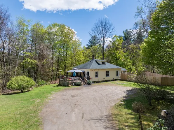 11 Bray Rd, Shelburne Falls, MA 01370