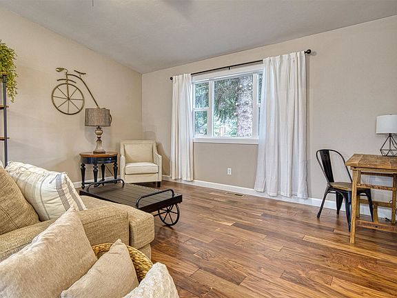 5th image of 1013 Clarion Dr