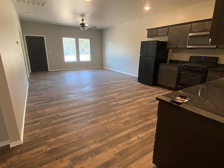1615 E Timberridge Dr — Photo 9