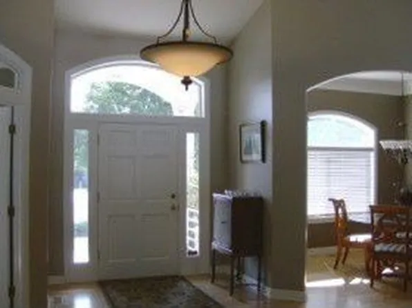 8002 S Siesta Dr, Sandy, UT 84093