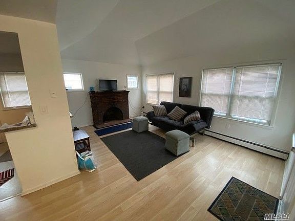 2nd image of 23 Glenwood Ave