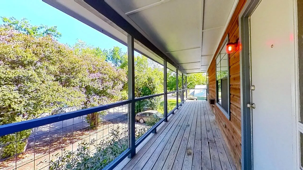 1015 W Martin Luther King Dr — Photo 2