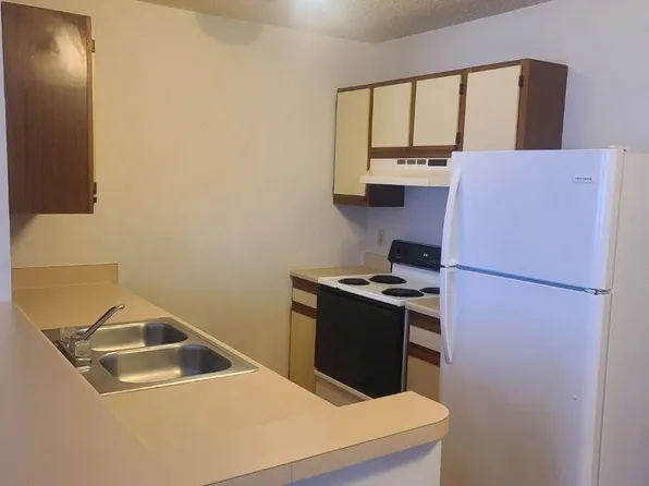 Oak Knoll Apartments