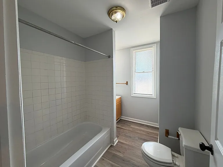 221B Grant St #B — Photo 6