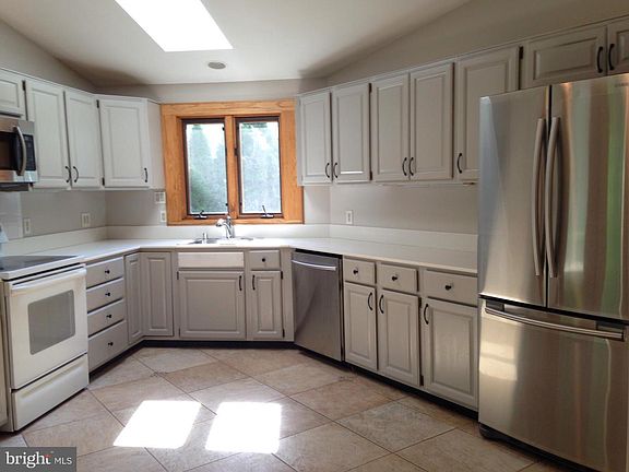 5th image of 3711 Kenilworth Dr
