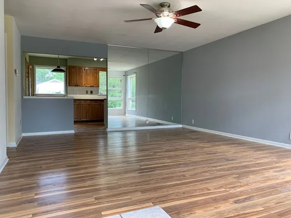 610 Richards Ln, Champaign, IL 61820