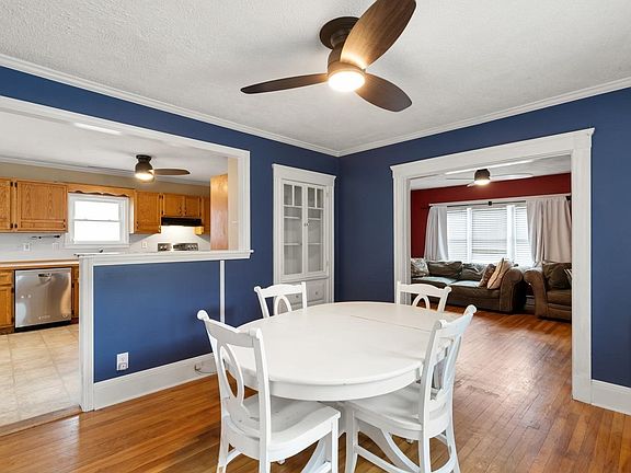2nd image of 223 Linwood St