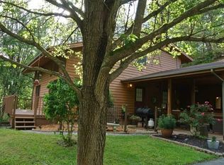 209 May Village Rd, Allen, KY 41601