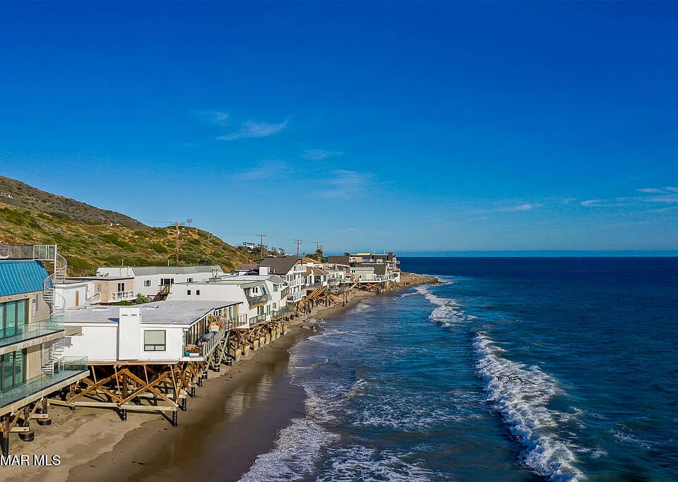 43300 Pacific Coast Hwy