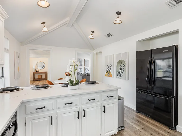 803 Rush Creek Dr — Photo 15