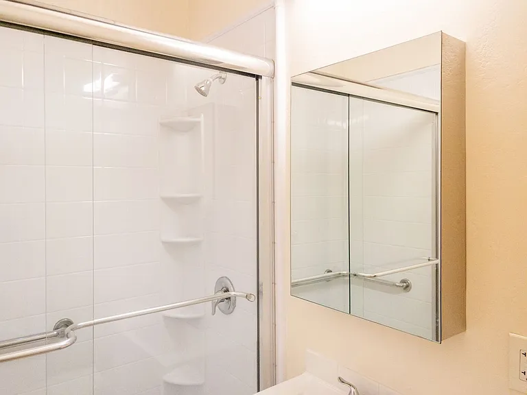 360 Jean St #5 — Photo 14
