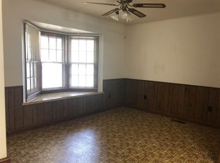 220 W 9th St, Newkirk, OK 74647