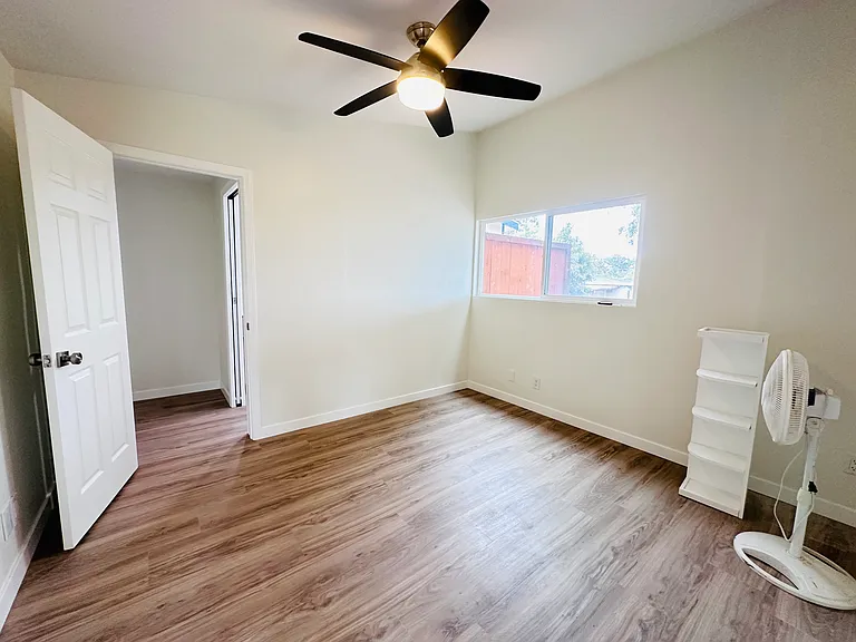 255 D St — Photo 18