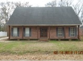 111 Red Barn Dr, Carencro, LA 70520