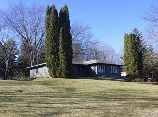 2700 Sandpiper Trl, Excelsior, MN 55331