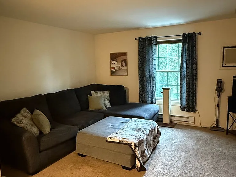 845 Silver Spring Plz — Photo 2