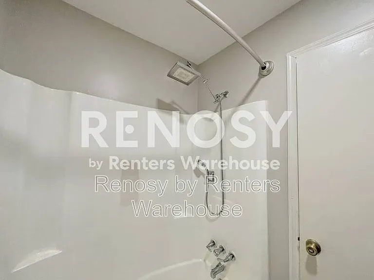 5310 Lake Victoria Arch — Photo 20