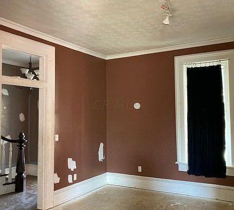 5th image of 127 N Oak St