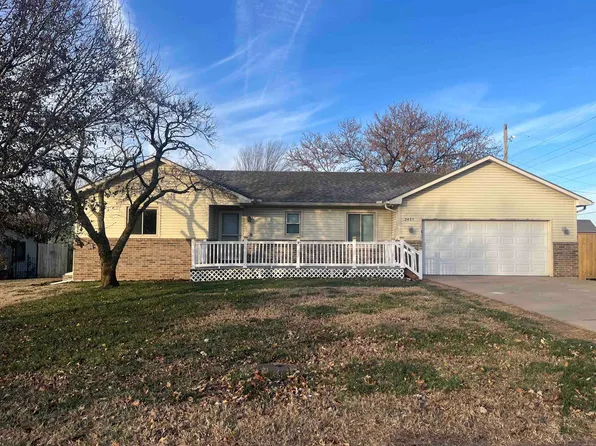 2435 Wedgewood Dr, El Dorado, KS 67042